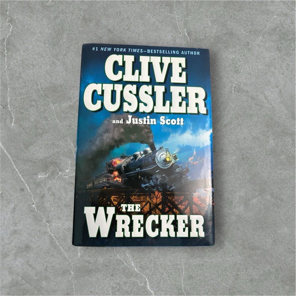 The Wrecker by Clive Cussler and Justin Scott